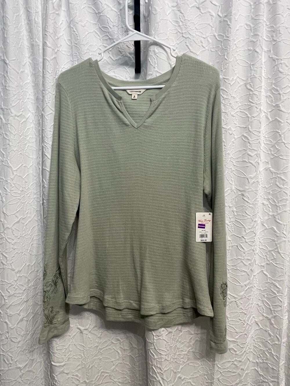 NWT Lucky Brand Thermal Knit Top Size XL Green Embroidered Sleeves